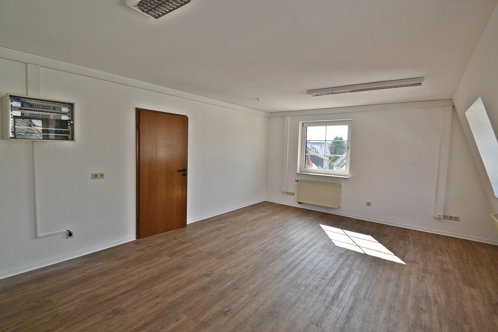 Büro - Praxis - Geschäftshaus im Zentrum von Dierdorf / A3 Köln-Frankfurt