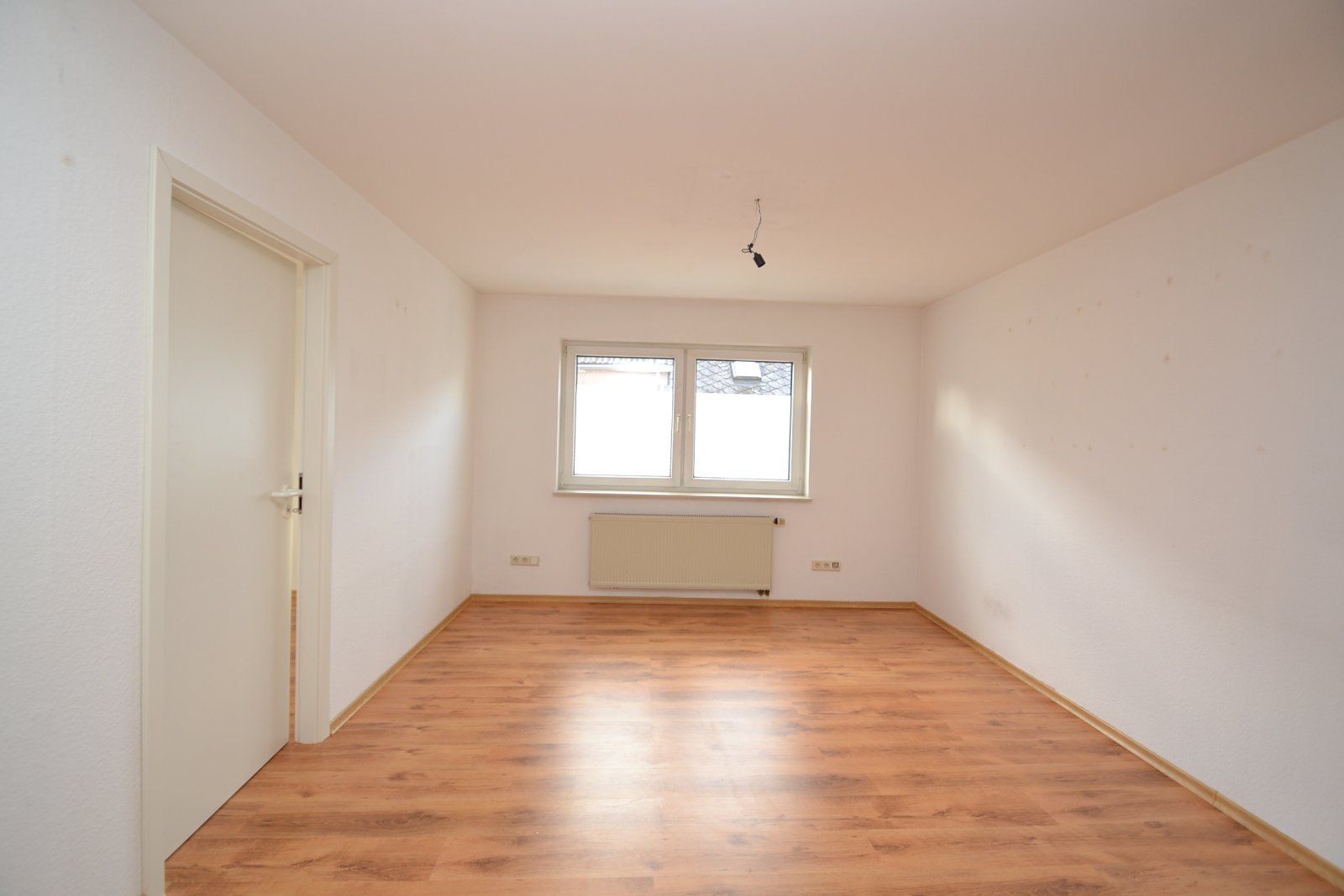 Büro - Praxis Sorglos-Immobilie: Geschäftshaus im Zentrum von Dierdorf / A3 Köln-Frankfurt