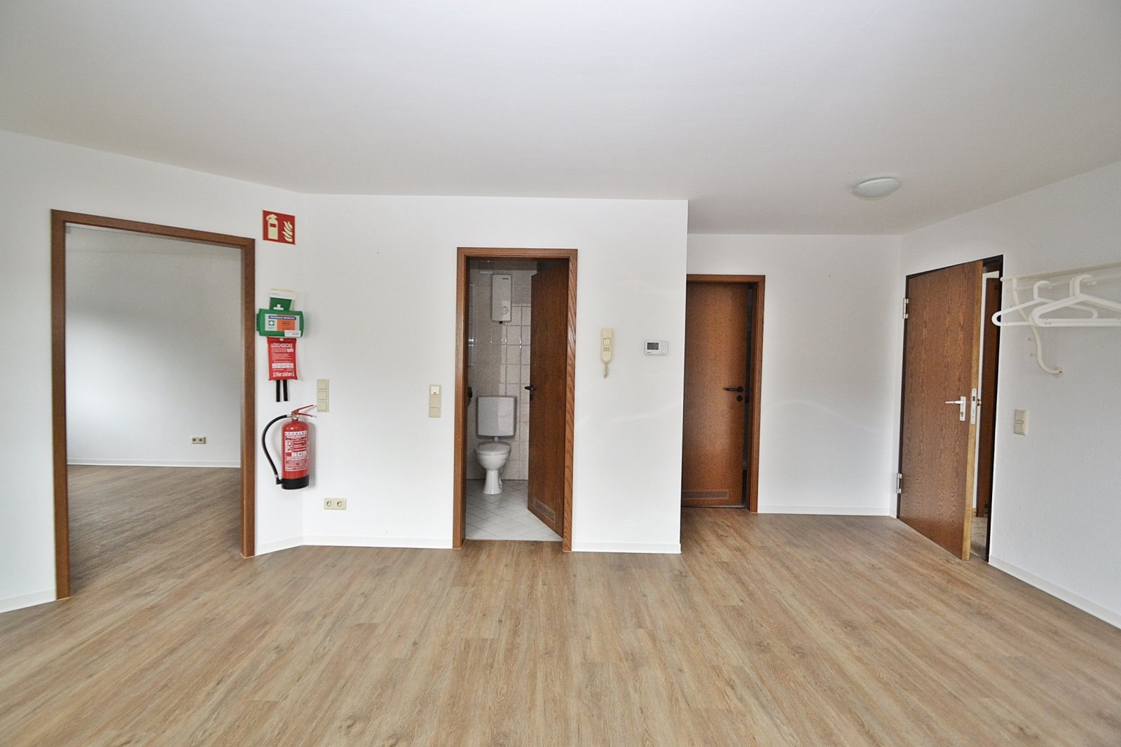 Büro - Praxis Sorglos-Anlage-Immobilie: Geschäftshaus im Zentrum von Dierdorf/A3 Köln-Frankfurt
