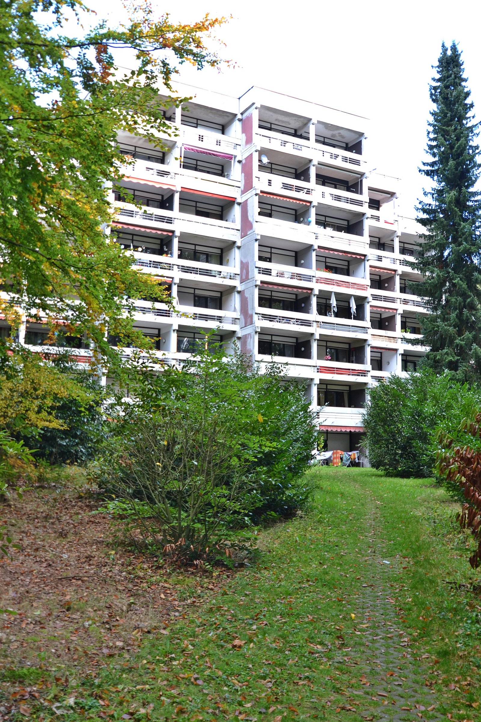 Anlageobjekt: Penthouse-Wohnung Nähe Neuwied am Rhein, teilsaniert