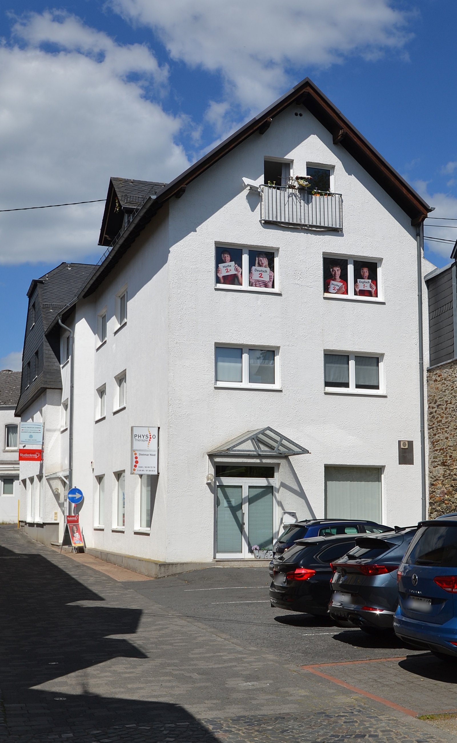 Büro - Praxis: Wohn- und Geschäftshaus im Zentrum von Dierdorf, komplett vermietet