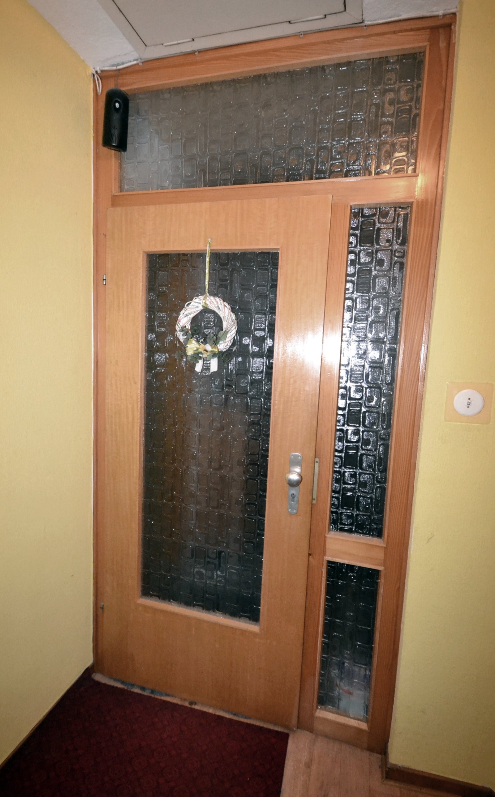 Wohnungstür obere Wohnung