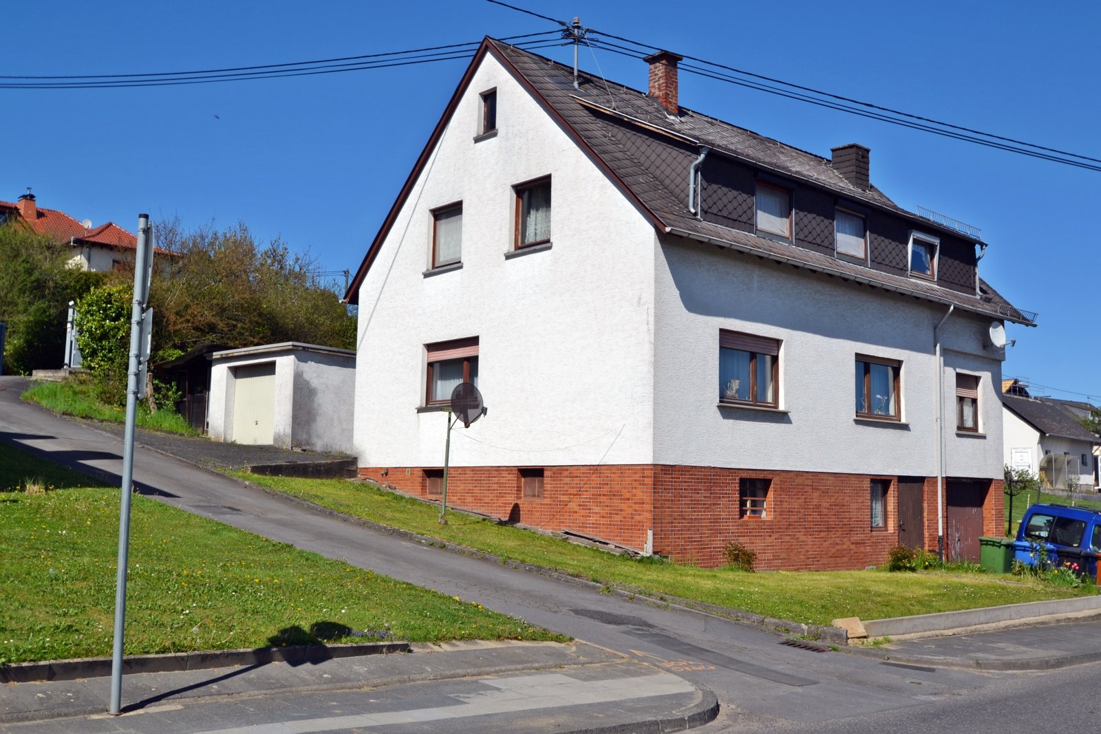 Kleine Seitenstraße/Stichstraße, Garagenzufahrt