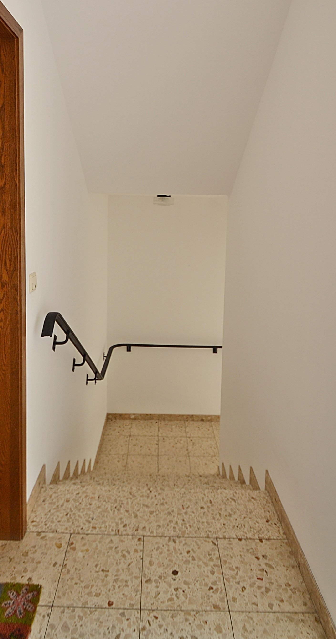 Treppenhaus, zum 2.OG Treppenhaus, zum 2.OG