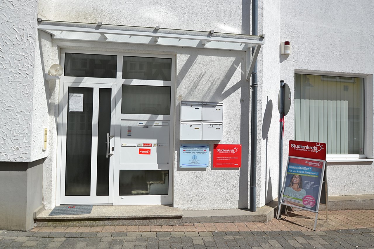 Haupteingang Pfarrstraße Haupteingang Pfarrstraße