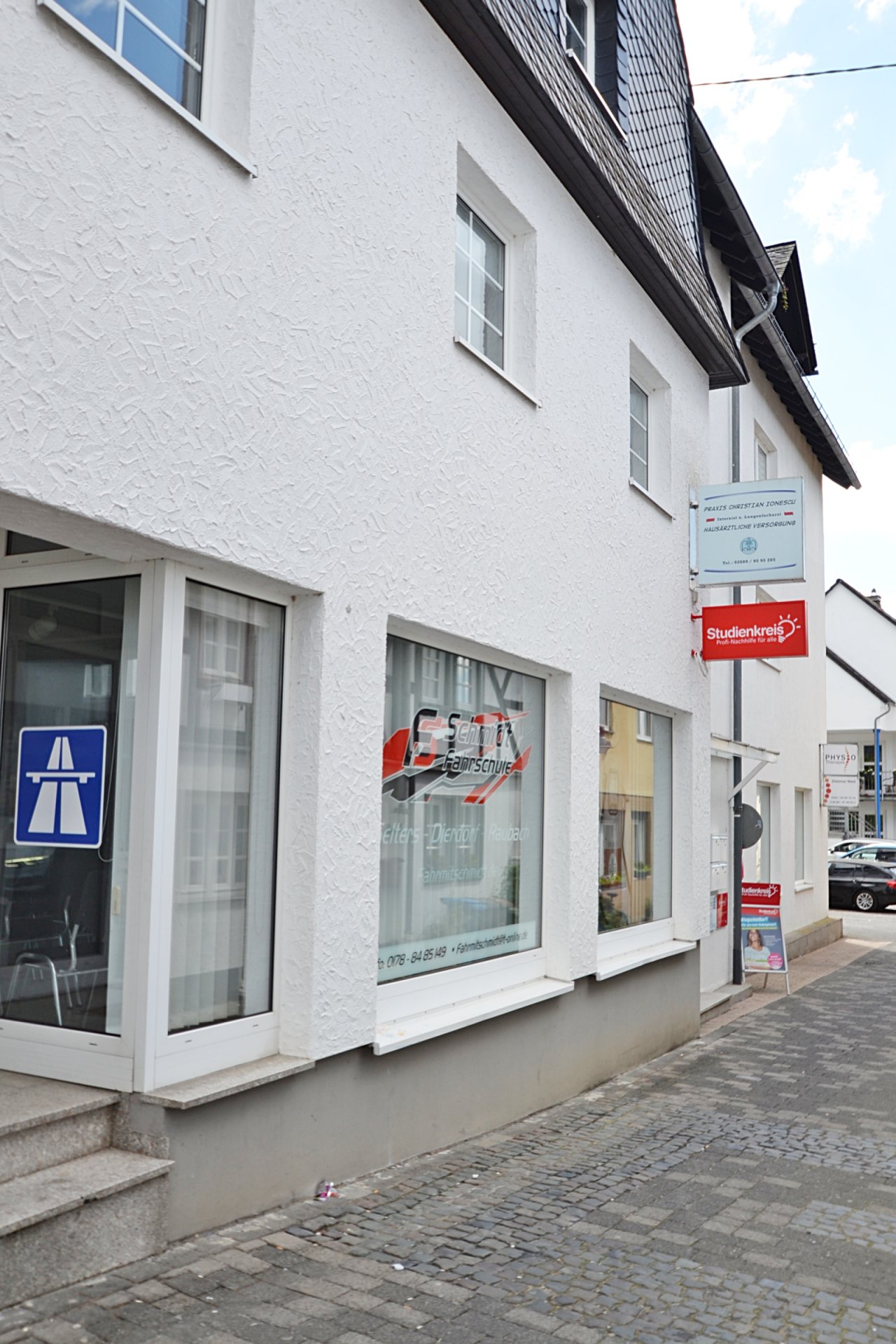 EG links: Fahrschule