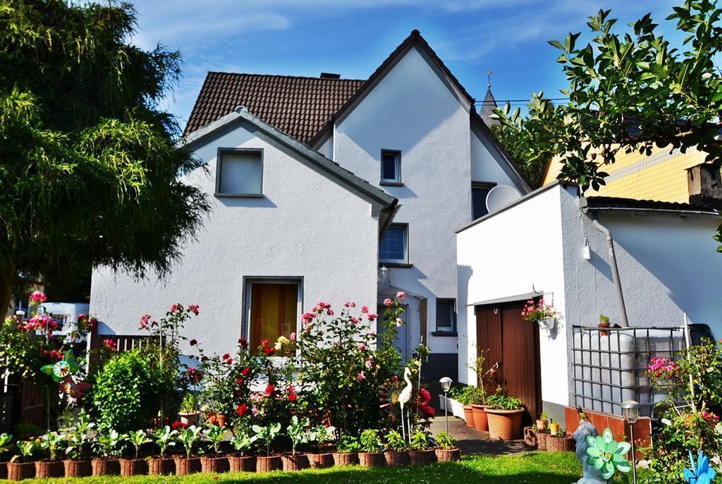 Dierdorf: Einfamilienhaus im Zentrum von Dierdorf  Dierdorf: Einfamilienhaus im Zentrum von Dierdorf