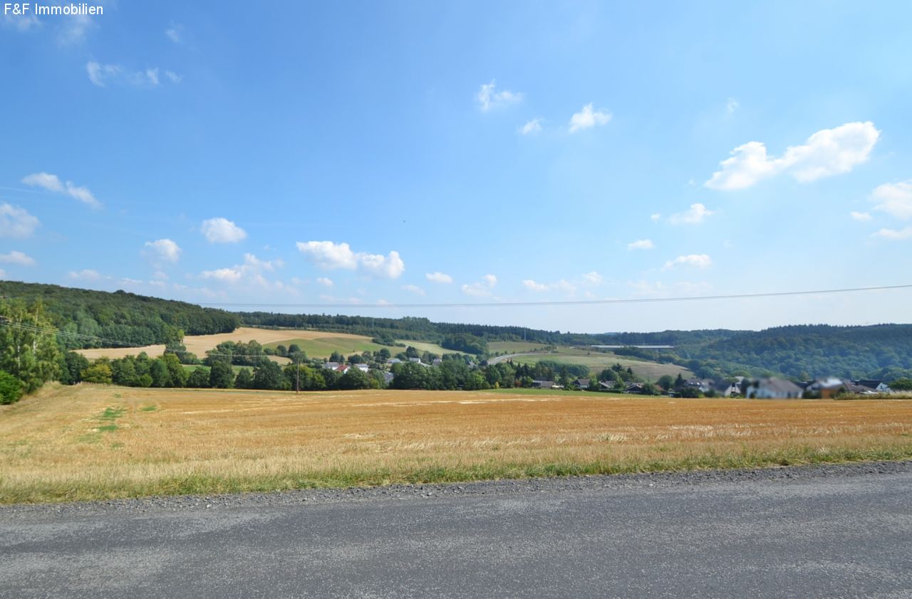 Breitscheid: Baugrundstück in unverbaubarer Aussichtslage  Breitscheid: Baugrundstück in unverbaubarer Aussichtslage