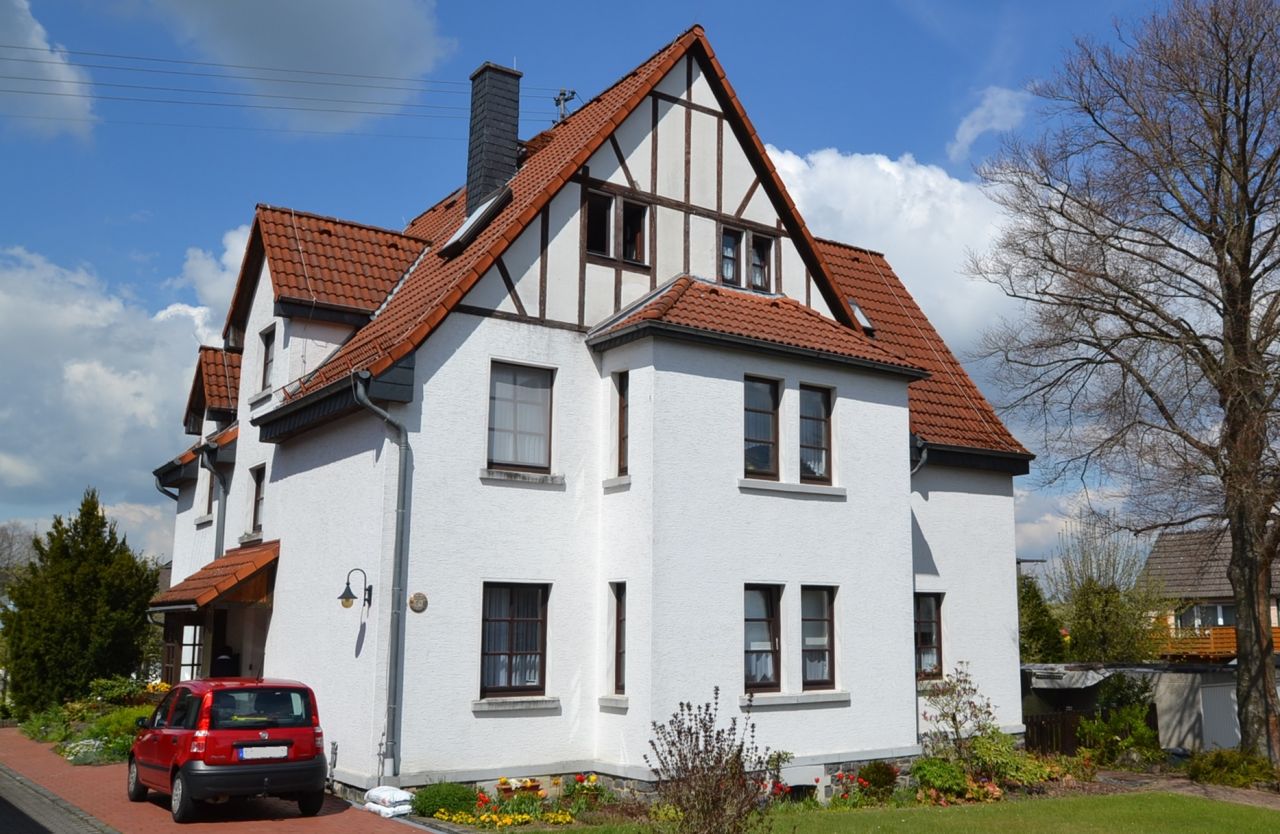 Wahlrod: Kapitalanlage: Mehrfamilienhaus mit 3 Wohneinheiten-verkehrsgünstig zu Altenkirchen-Hachenburg an B8  Wahlrod: Kapitalanlage: Mehrfamilienhaus mit 3 Wohneinheiten-verkehrsgünstig zu Altenkirchen-Hachenburg an B8